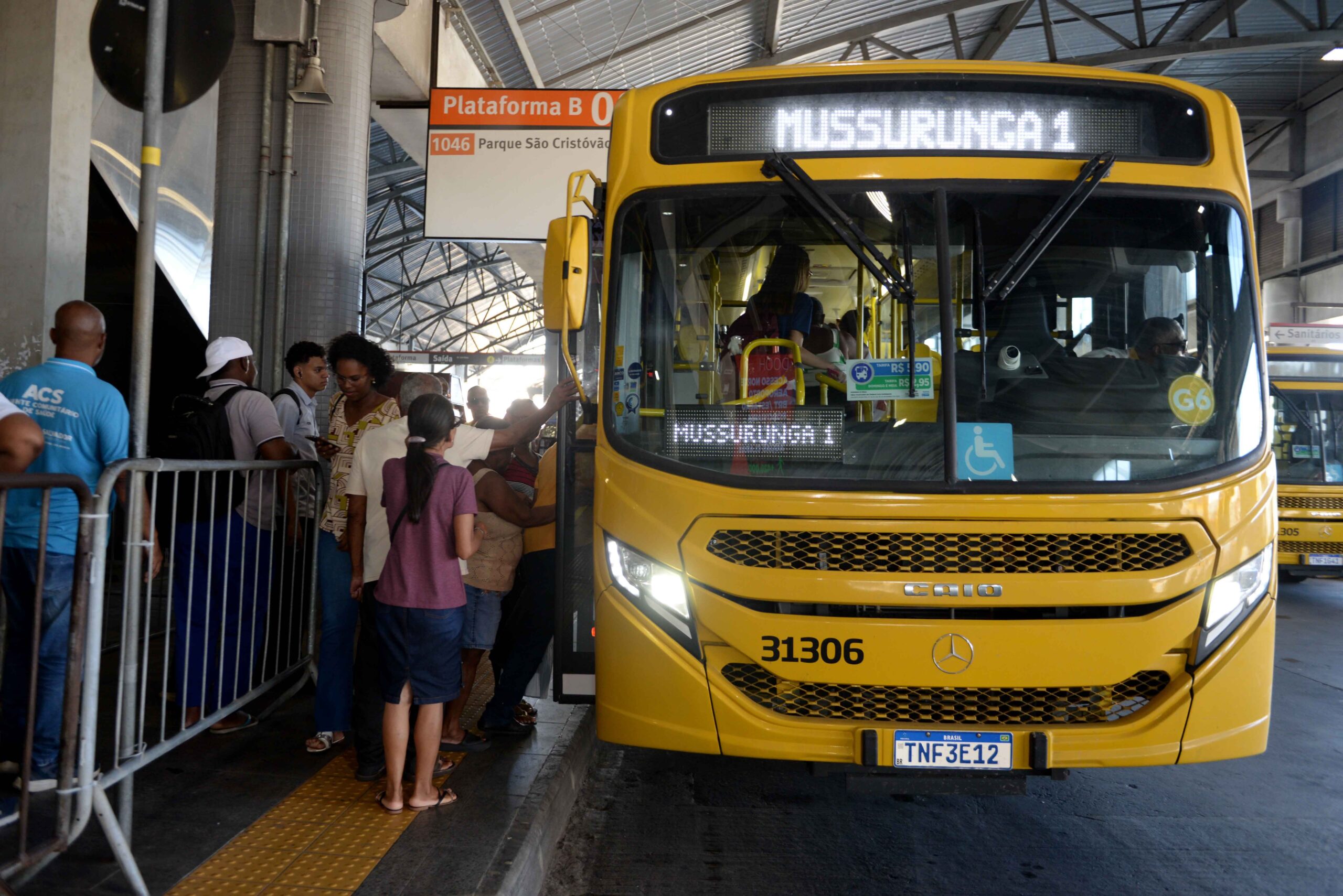 Passageiros elogiam novos ônibus de Salvador e destacam conforto e climatização