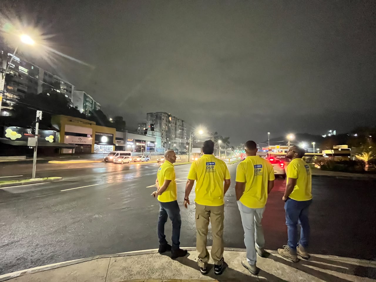 Enquanto Salvador dorme, trabalhadores mantêm a cidade em movimento durante a madrugada